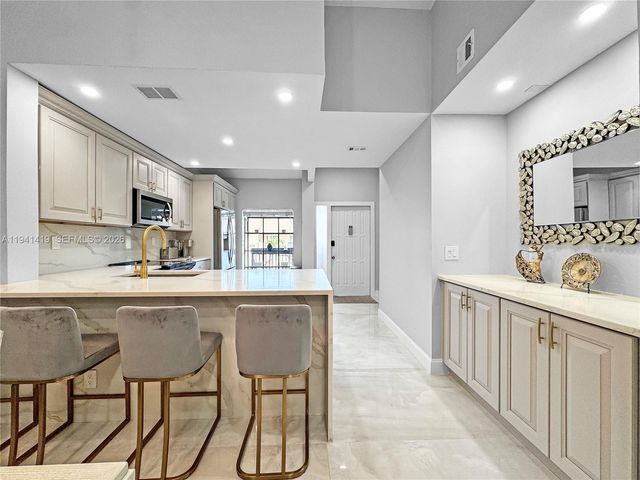 1977 SW 15th St 116, Deerfield Beach, FL 33442