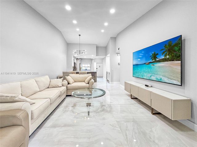 1977 SW 15th St 116, Deerfield Beach, FL 33442