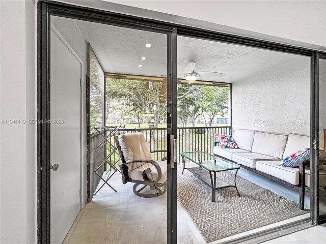 1977 SW 15th St 116, Deerfield Beach, FL 33442