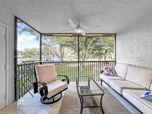 1977 SW 15th St 116, Deerfield Beach, FL 33442