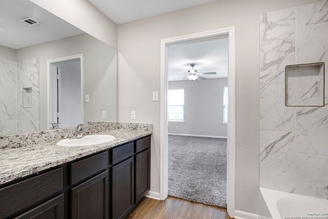 9226 Bennett Forest, Converse, TX 78109