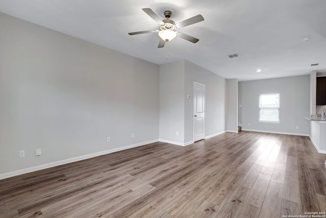 9226 Bennett Forest, Converse, TX 78109