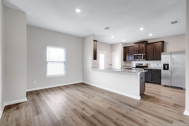 9226 Bennett Forest, Converse, TX 78109