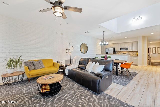 3935 E ROUGH RIDER Road 1179, Phoenix, AZ 85050