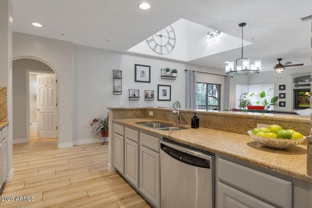 3935 E ROUGH RIDER Road 1179, Phoenix, AZ 85050