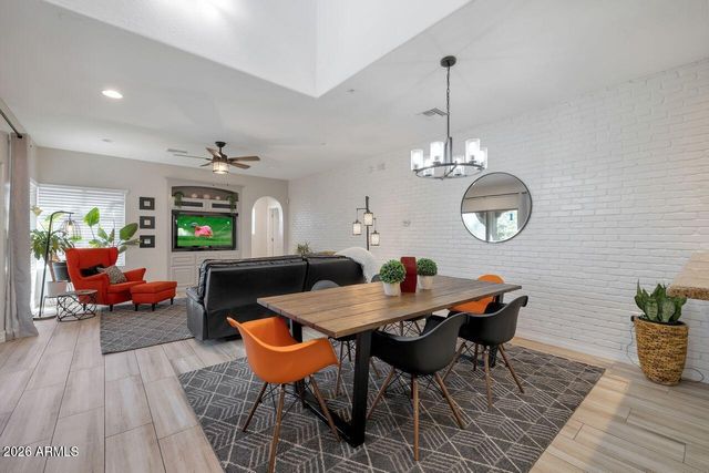 3935 E ROUGH RIDER Road 1179, Phoenix, AZ 85050