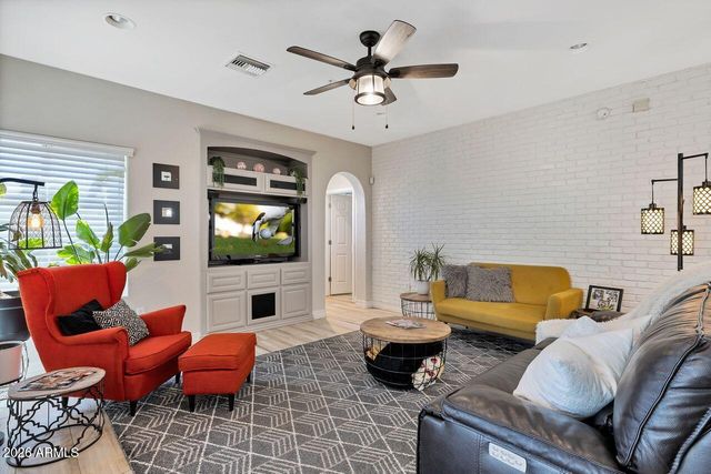 3935 E ROUGH RIDER Road 1179, Phoenix, AZ 85050