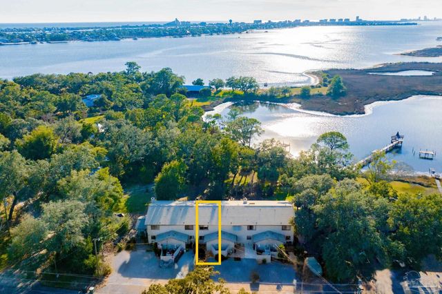 15009 Innerarity Pt Rd, Pensacola, FL 32507