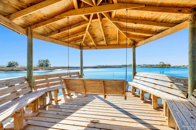 15009 Innerarity Pt Rd, Pensacola, FL 32507