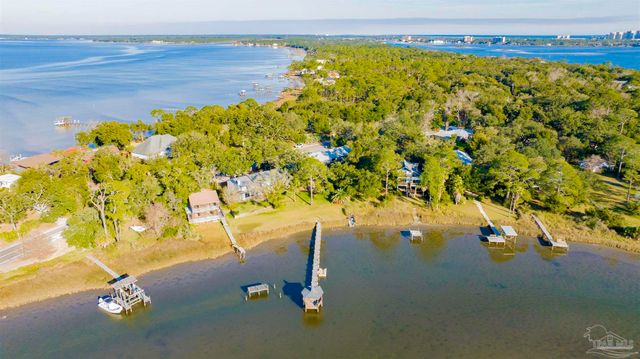 15009 Innerarity Pt Rd, Pensacola, FL 32507