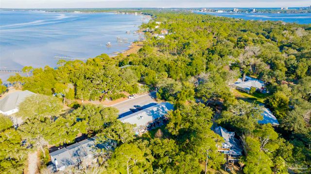 15009 Innerarity Pt Rd, Pensacola, FL 32507