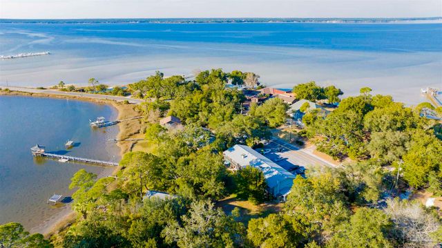 15009 Innerarity Pt Rd, Pensacola, FL 32507