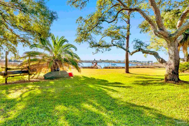 15009 Innerarity Pt Rd, Pensacola, FL 32507
