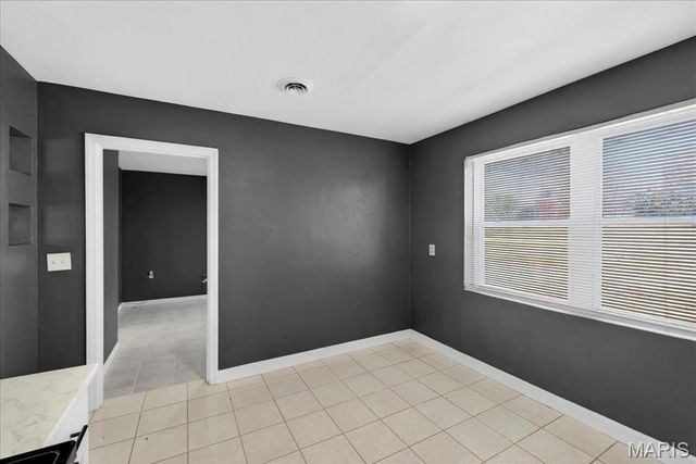 10235 Midland Boulevard, Overland, MO 63114