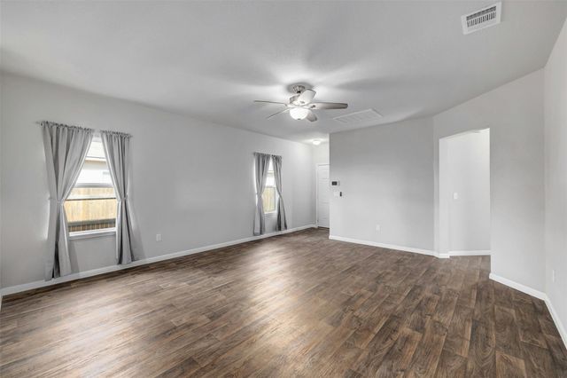 620 Independence Ave, Liberty Hill, TX 78642