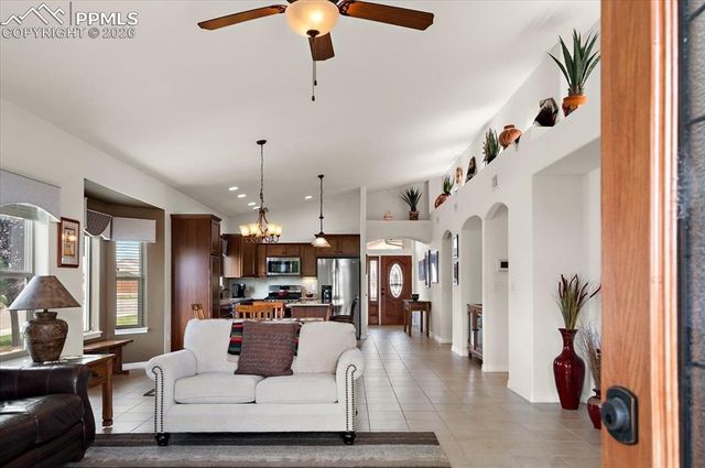 934 Aspencrest Drive, Pueblo, CO 81005