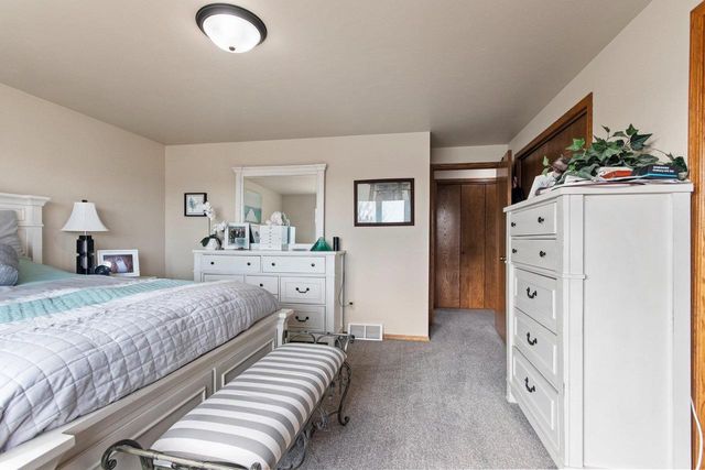 2822 AQUARIUS ROAD, Green Bay, WI 54311