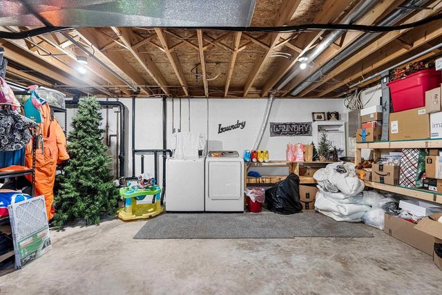 2822 AQUARIUS ROAD, Green Bay, WI 54311