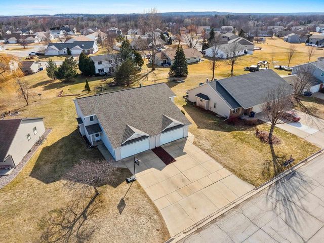 2822 AQUARIUS ROAD, Green Bay, WI 54311