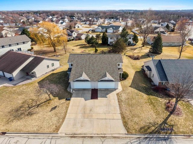 2822 AQUARIUS ROAD, Green Bay, WI 54311