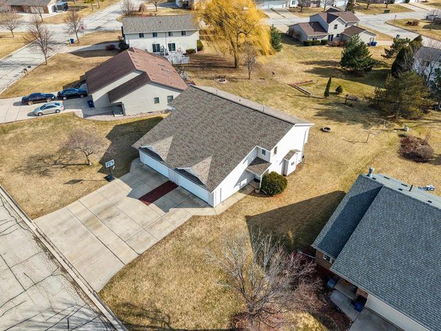 2822 AQUARIUS ROAD, Green Bay, WI 54311