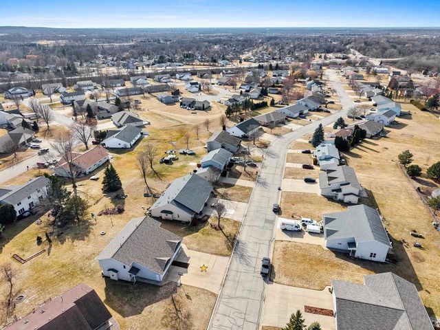 2822 AQUARIUS ROAD, Green Bay, WI 54311