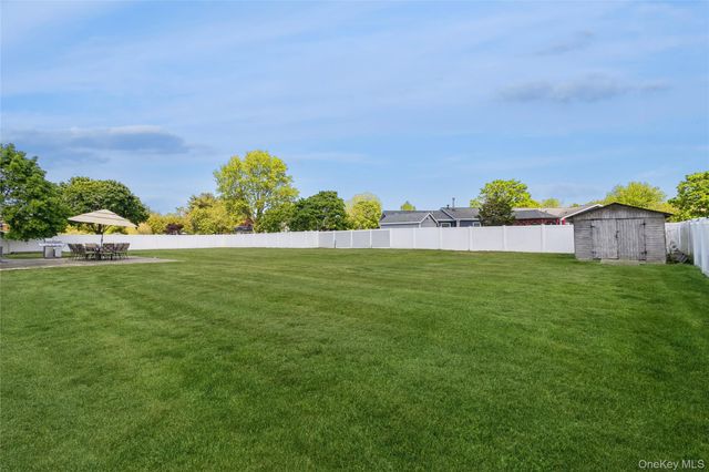 51 Oleeta Road, Mount Sinai, NY 11766