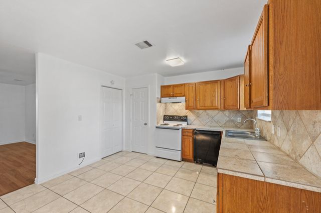 1610 Saint Barbe Street, Hempstead, TX 77445