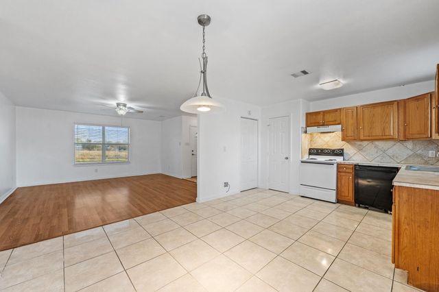 1610 Saint Barbe Street, Hempstead, TX 77445