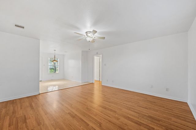 1610 Saint Barbe Street, Hempstead, TX 77445