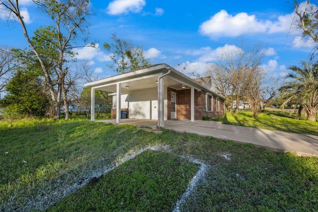 1610 Saint Barbe Street, Hempstead, TX 77445