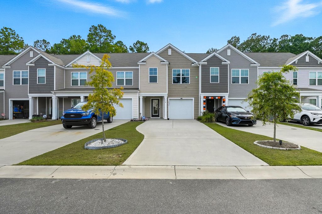 219 Cozy Brook Court, Summerville, SC 29486