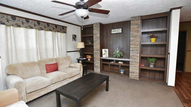 157 Roblyer Road, Benton, TN 37307