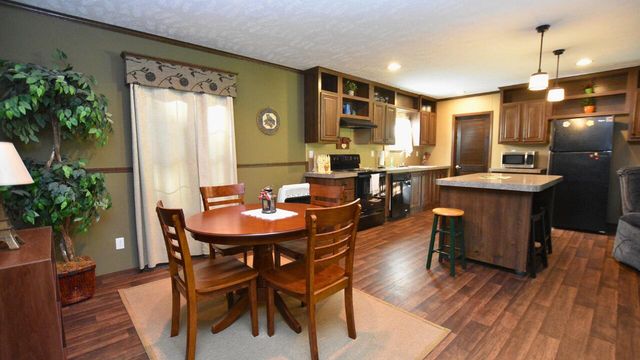 157 Roblyer Road, Benton, TN 37307