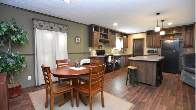 157 Roblyer Road, Benton, TN 37307