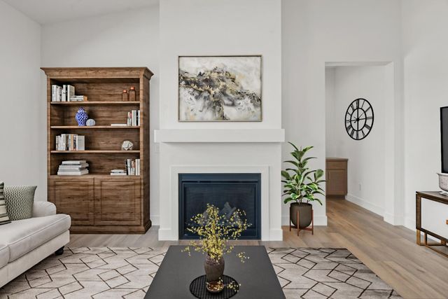 420 Maria 37, Hollister, CA 95023