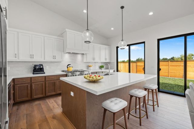 420 Maria 37, Hollister, CA 95023