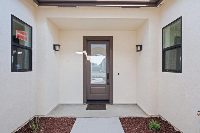 420 Maria 37, Hollister, CA 95023