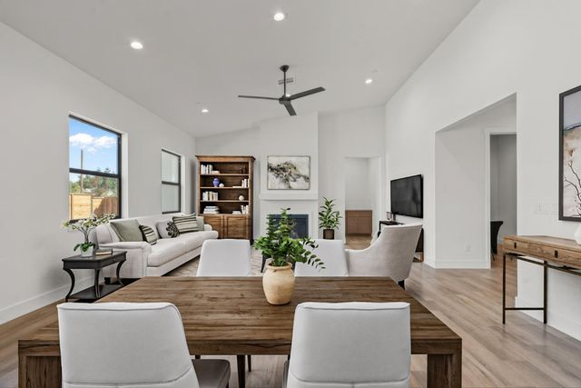 420 Maria 37, Hollister, CA 95023