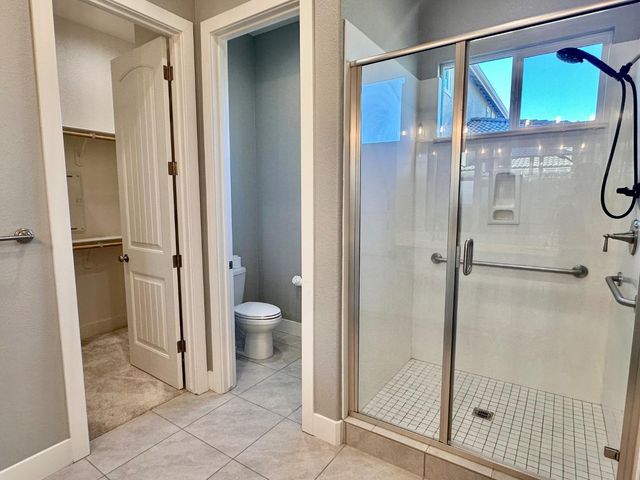 1039 Longview Dr, Oakdale, CA 95361