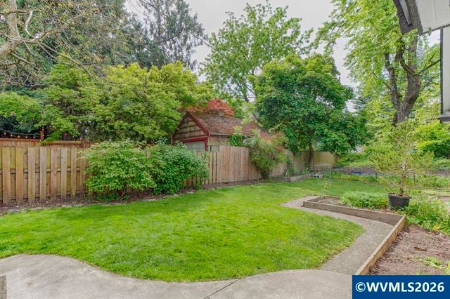 1335 19th St NE, Salem, OR 97301