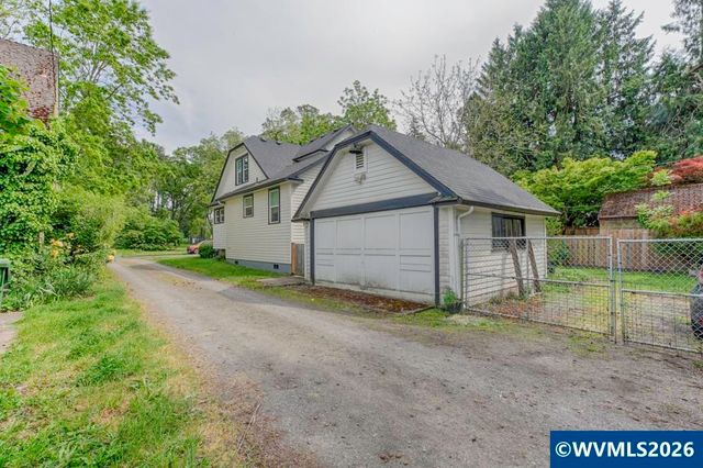 1335 19th St NE, Salem, OR 97301