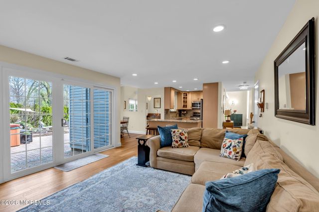 190 Kentucky Way, Freehold, NJ 07728