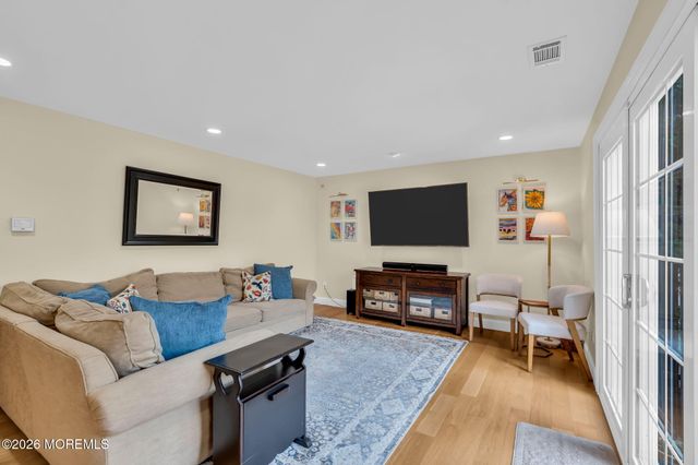 190 Kentucky Way, Freehold, NJ 07728