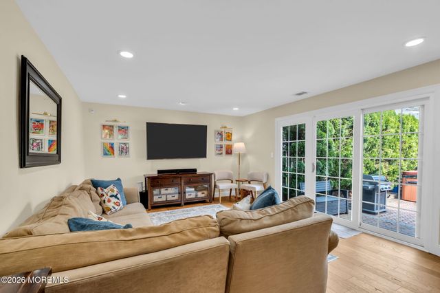 190 Kentucky Way, Freehold, NJ 07728