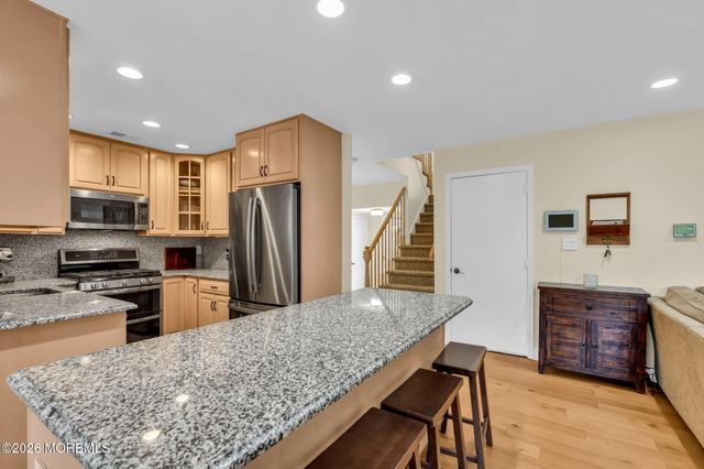 190 Kentucky Way, Freehold, NJ 07728