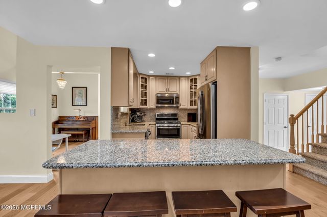 190 Kentucky Way, Freehold, NJ 07728