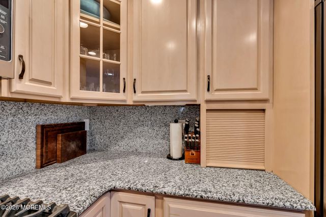 190 Kentucky Way, Freehold, NJ 07728