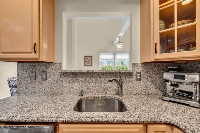 190 Kentucky Way, Freehold, NJ 07728