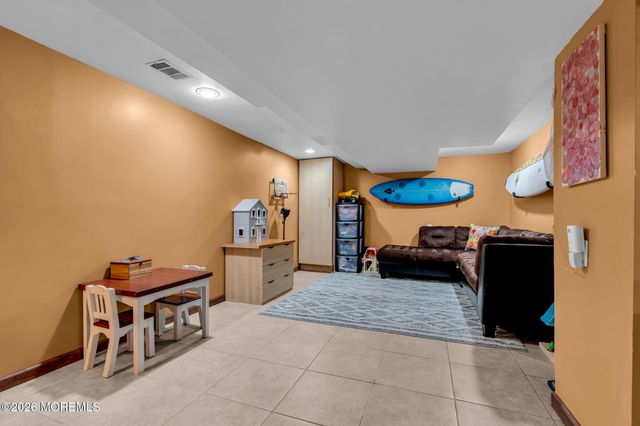 190 Kentucky Way, Freehold, NJ 07728